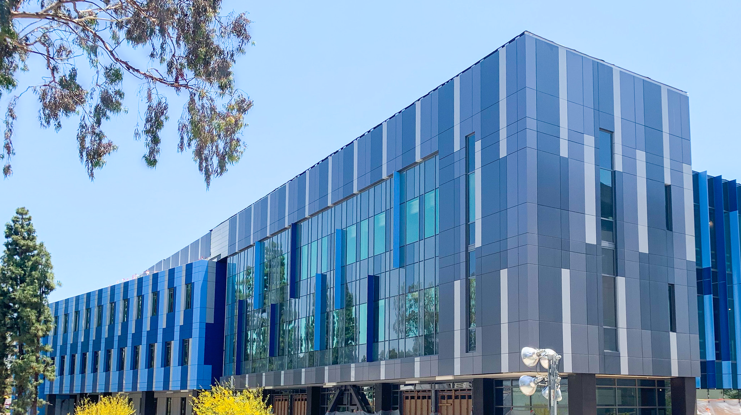 CSUDH's new Science and Innovation Building.