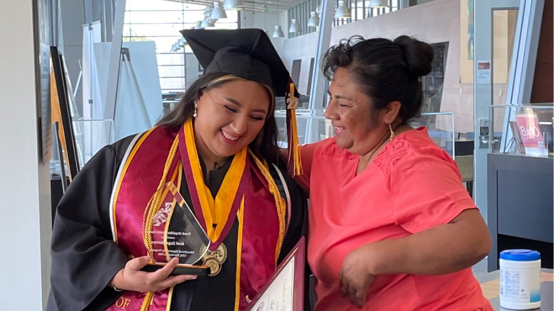 Areli Zagal Barrera and her mother