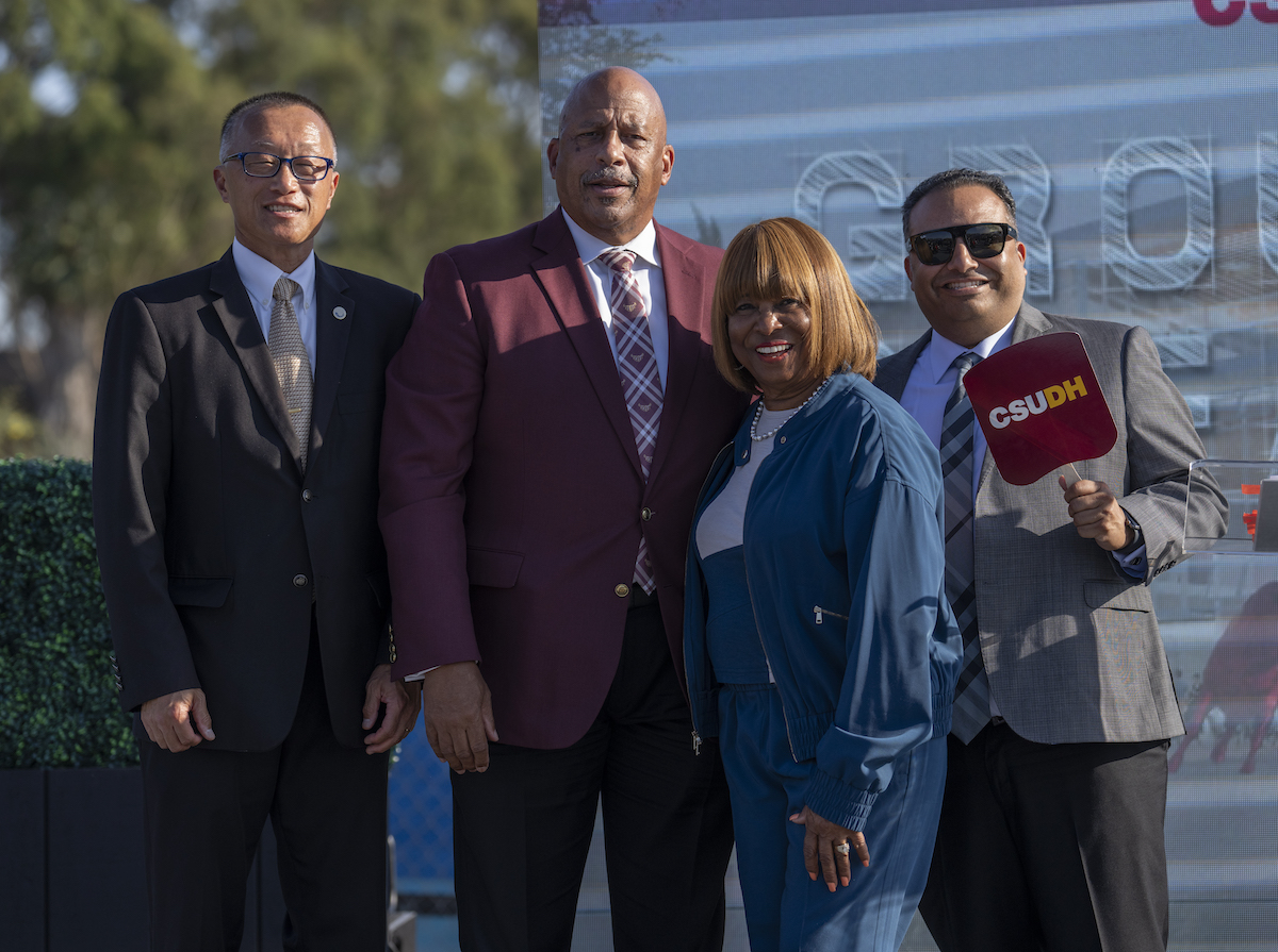 Mayors and President Parham in group shot