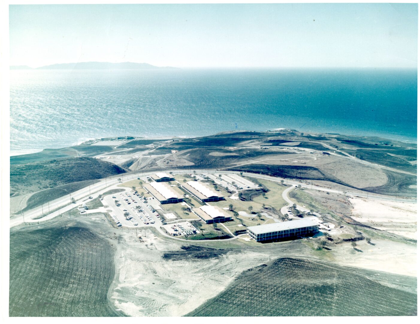 1960s photo of research and development park in Palos Verdes overlooking the ocean.