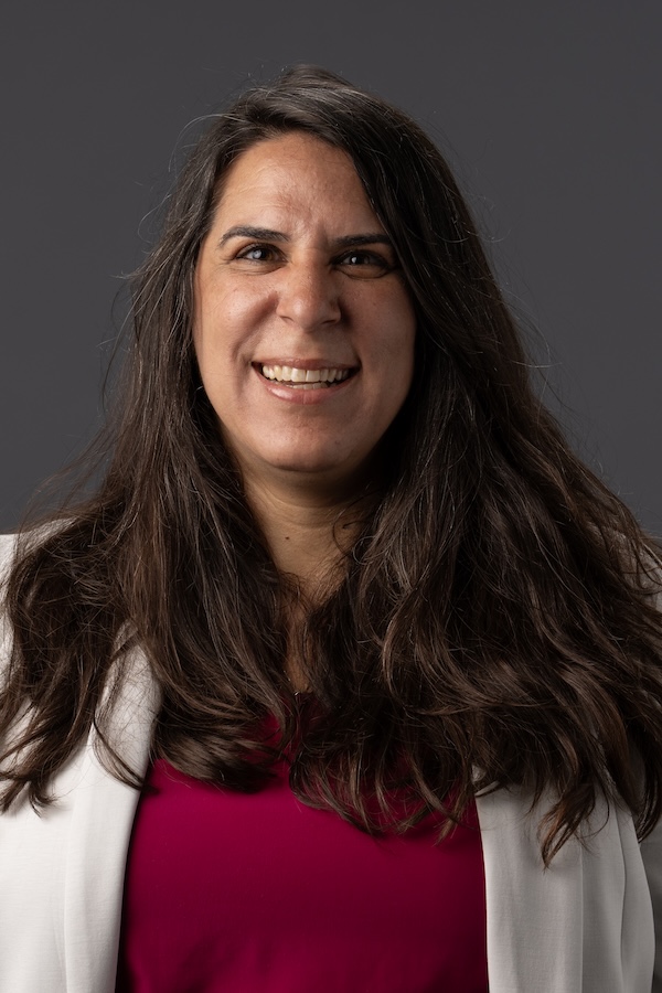 Headshot of Lauren Newhouse