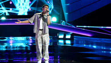 Emmanuel Rey performs on The Voice